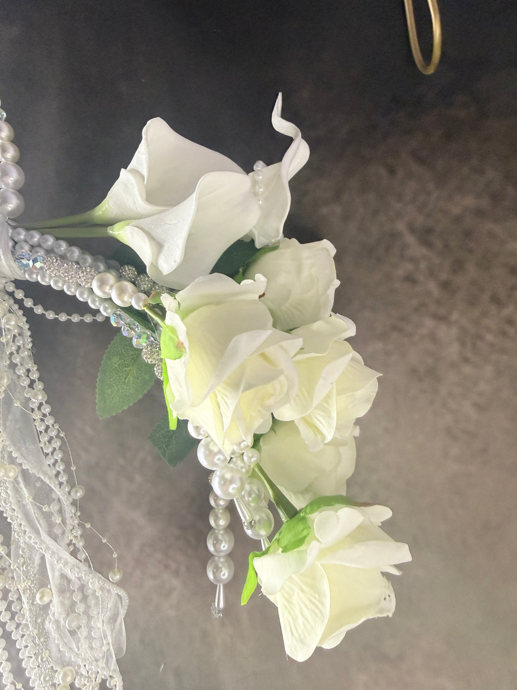 Luxury Pearl Hoop Bridal Bouquet | White Calla Lily Wedding Bouquet | Elegant Hanging Wedding Flowers | Handmade Bridal Bouquet