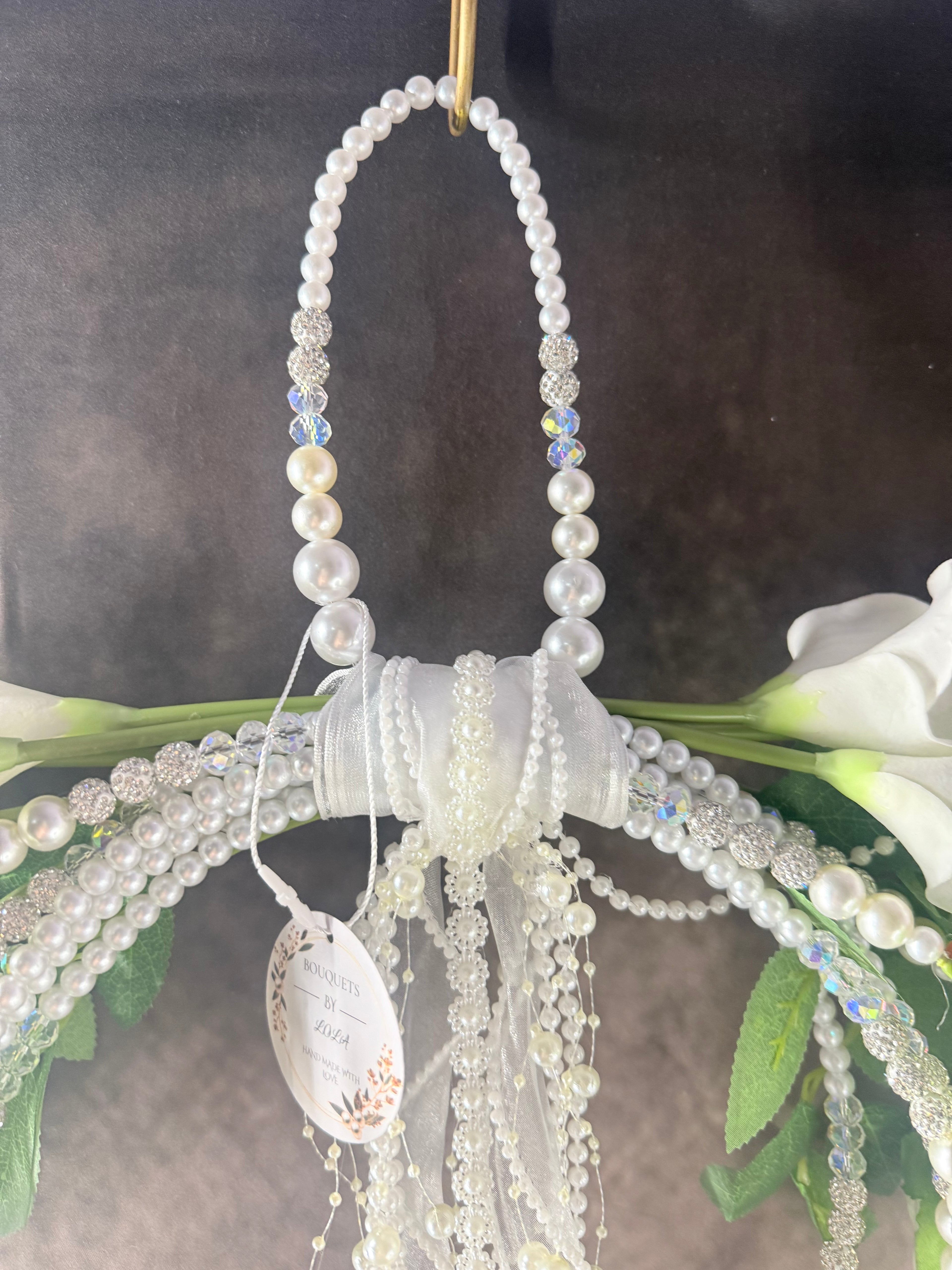 Luxury Pearl Hoop Bridal Bouquet | White Calla Lily Wedding Bouquet | Elegant Hanging Wedding Flowers | Handmade Bridal Bouquet