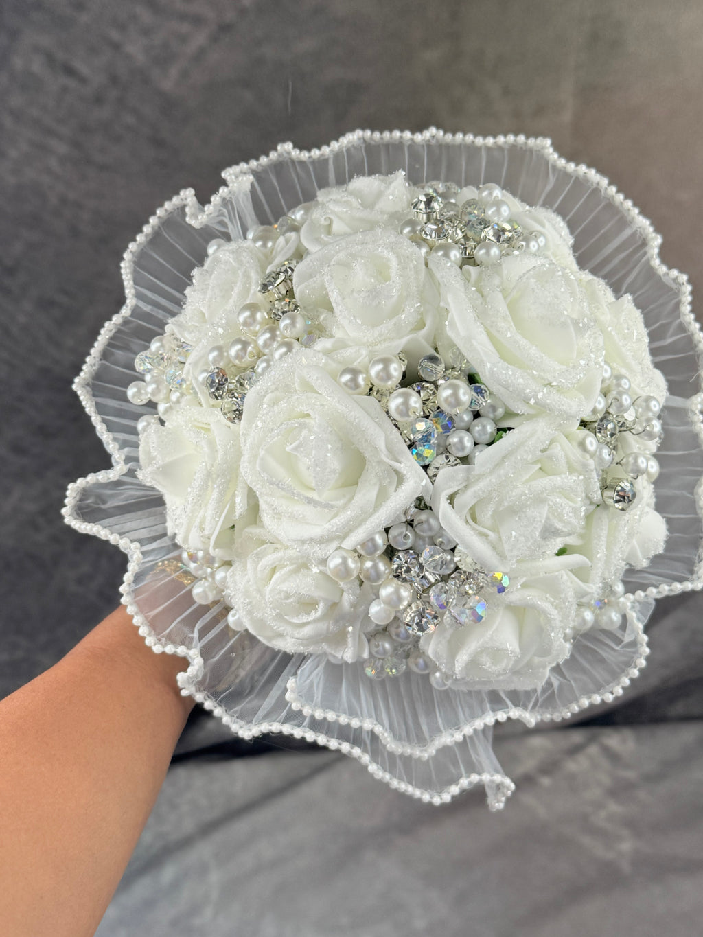 The Pearl Breeze – Luxury Bridal Bouquet & Hand Fan Set