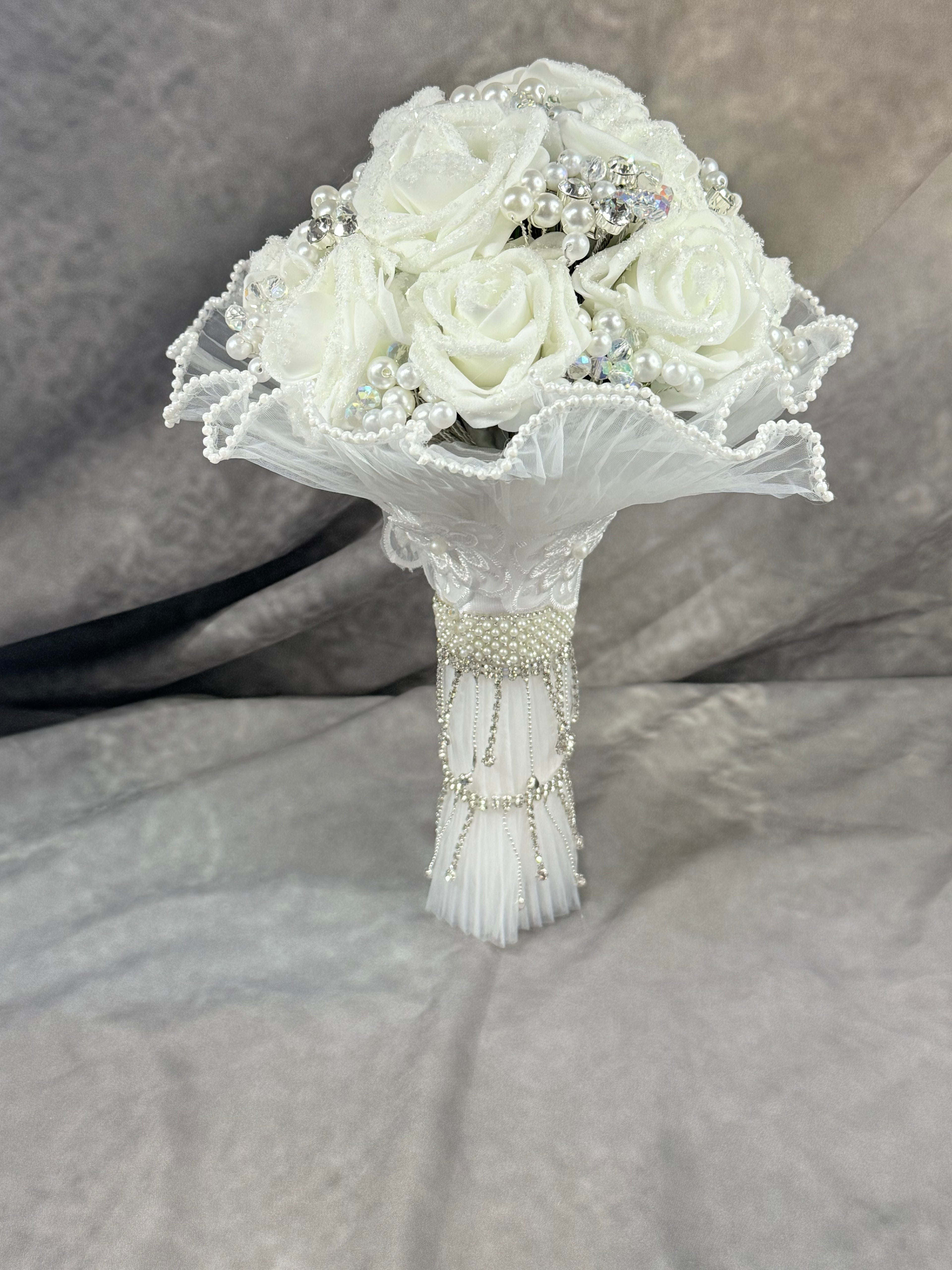 The Pearl Breeze – Luxury Bridal Bouquet & Hand Fan Set