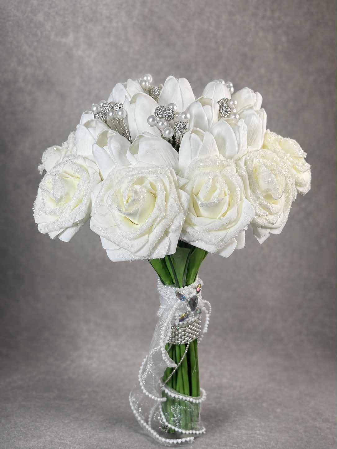 Lola™ Pearl Elegance Bouquet