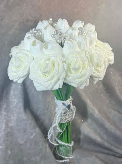 Lola™ Pearl Elegance Bouquet